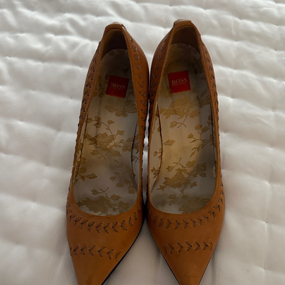 Boss Women's Camel  Leather Heels classy, old-money style